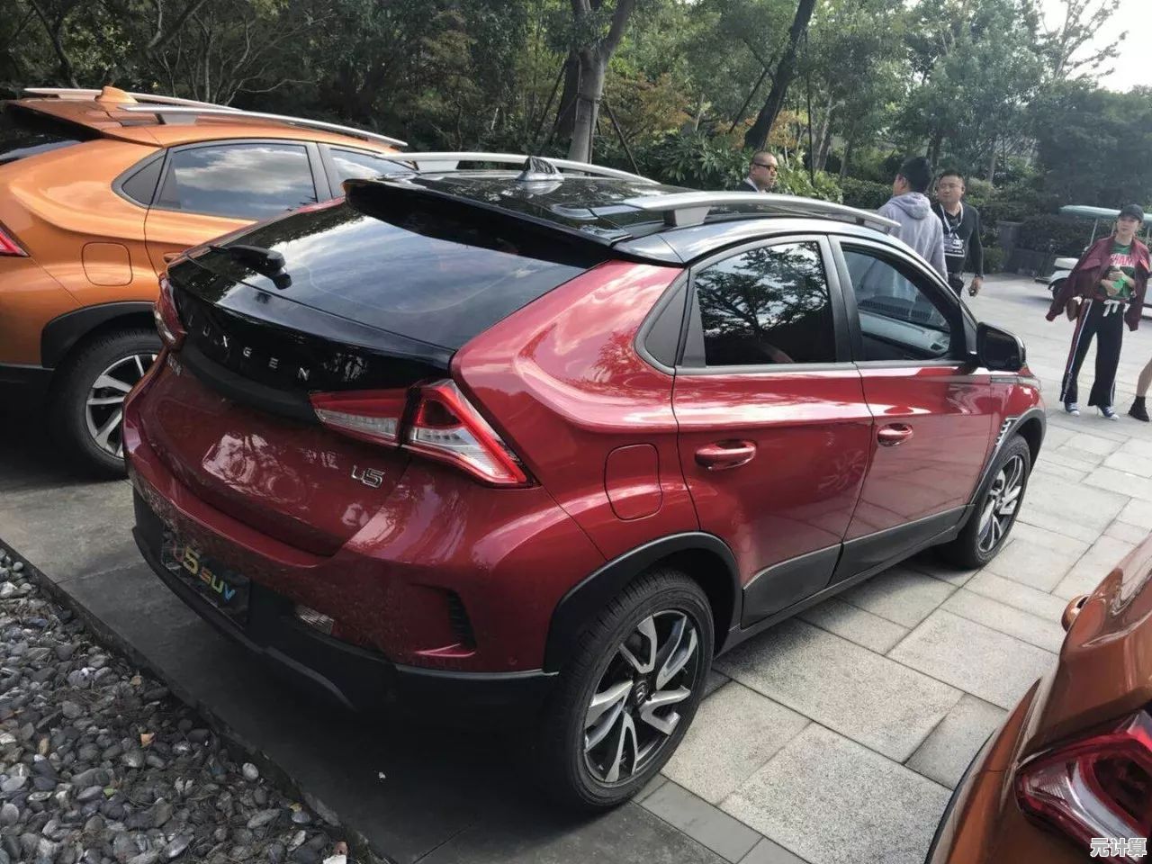 全新一代桌面CPU天梯图发布：性能飞跃引领科技潮流，巅峰竞逐激烈展开