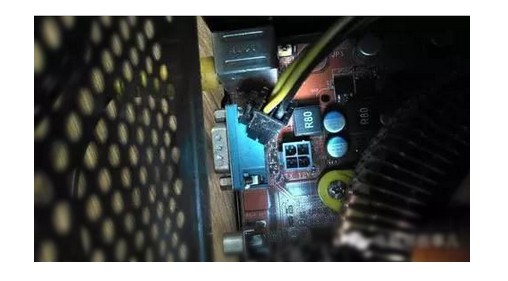 电脑黑屏问题全面解析：从原因排查到高效解决的专业方案