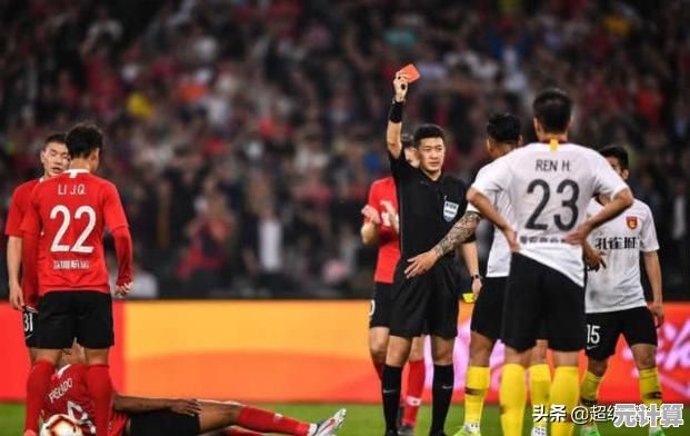 卡通足球对决太欢乐？乱斗足球手游Goal》不来试试吗？