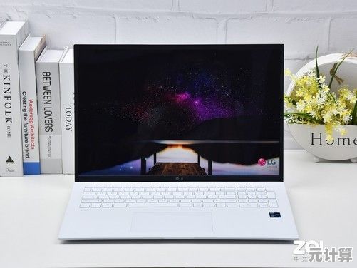 高效办公与畅快娱乐兼得,这款10寸笔记本电脑轻薄便携且性能强劲 高效办公与畅快娱乐兼得,这款10寸笔记本电脑轻薄便携且性能强劲