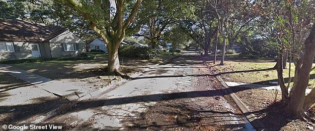 第一人称僵尸求生太带感？死亡扳机2中文版》怎能错过！