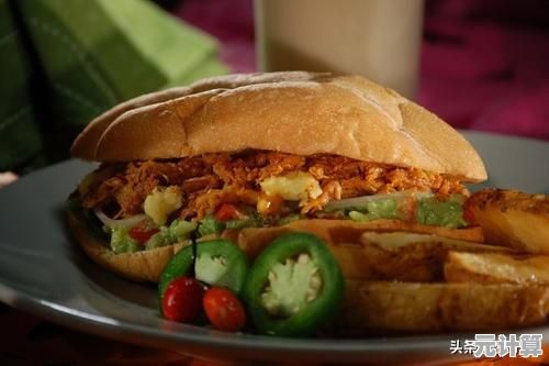 《英雄制造工厂正式版》谁说香肠人不能拯救世界? 《英雄制造工厂正式版》谁说香肠人不能拯救世界?