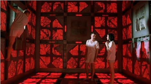 你敢在错乱空间求生吗？后室逃脱多人联机版》刺激解谜等你来战！