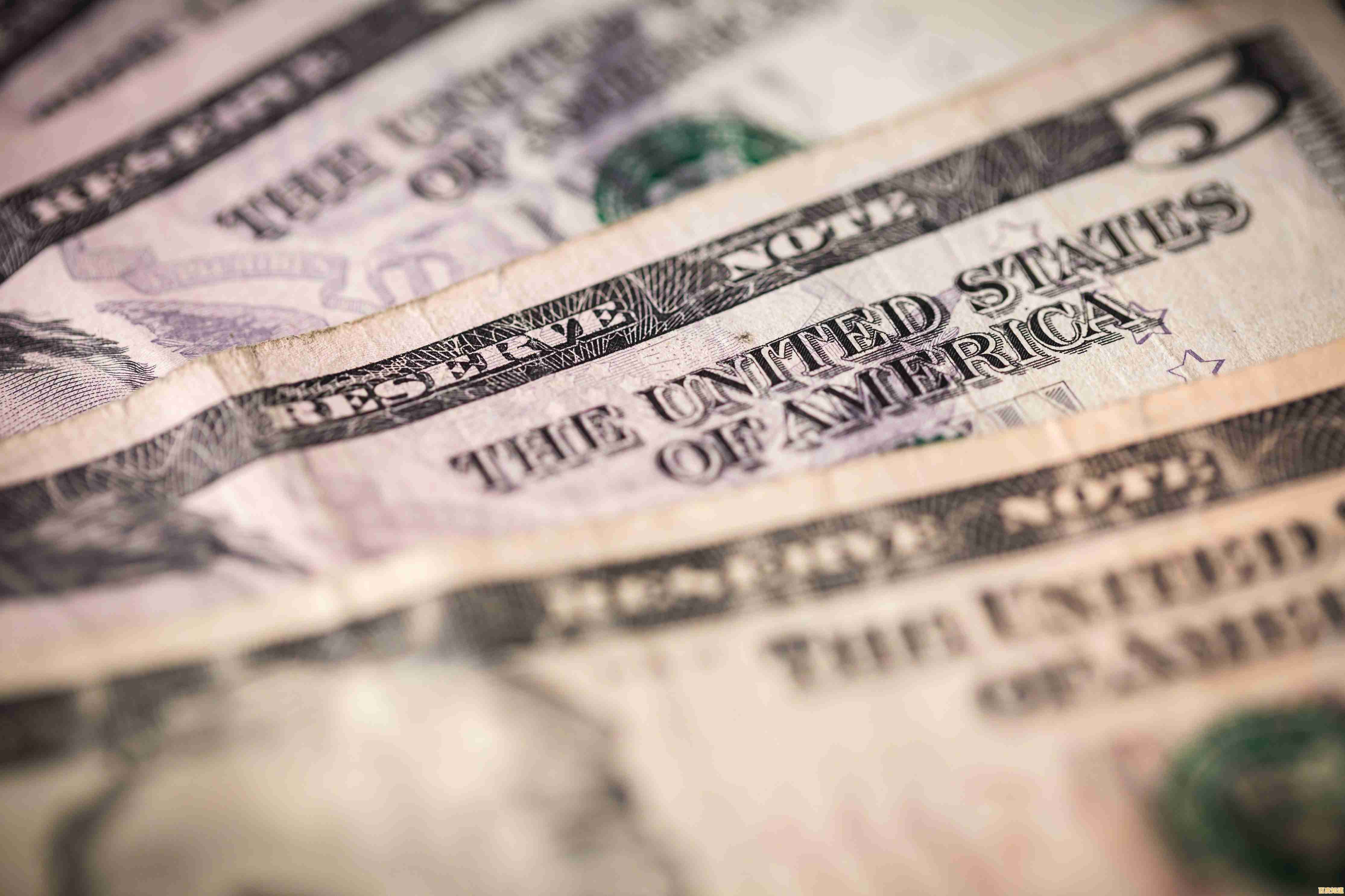 还在为钞票发愁？快来《闲置印钞机》打造你的专属印钞帝国！