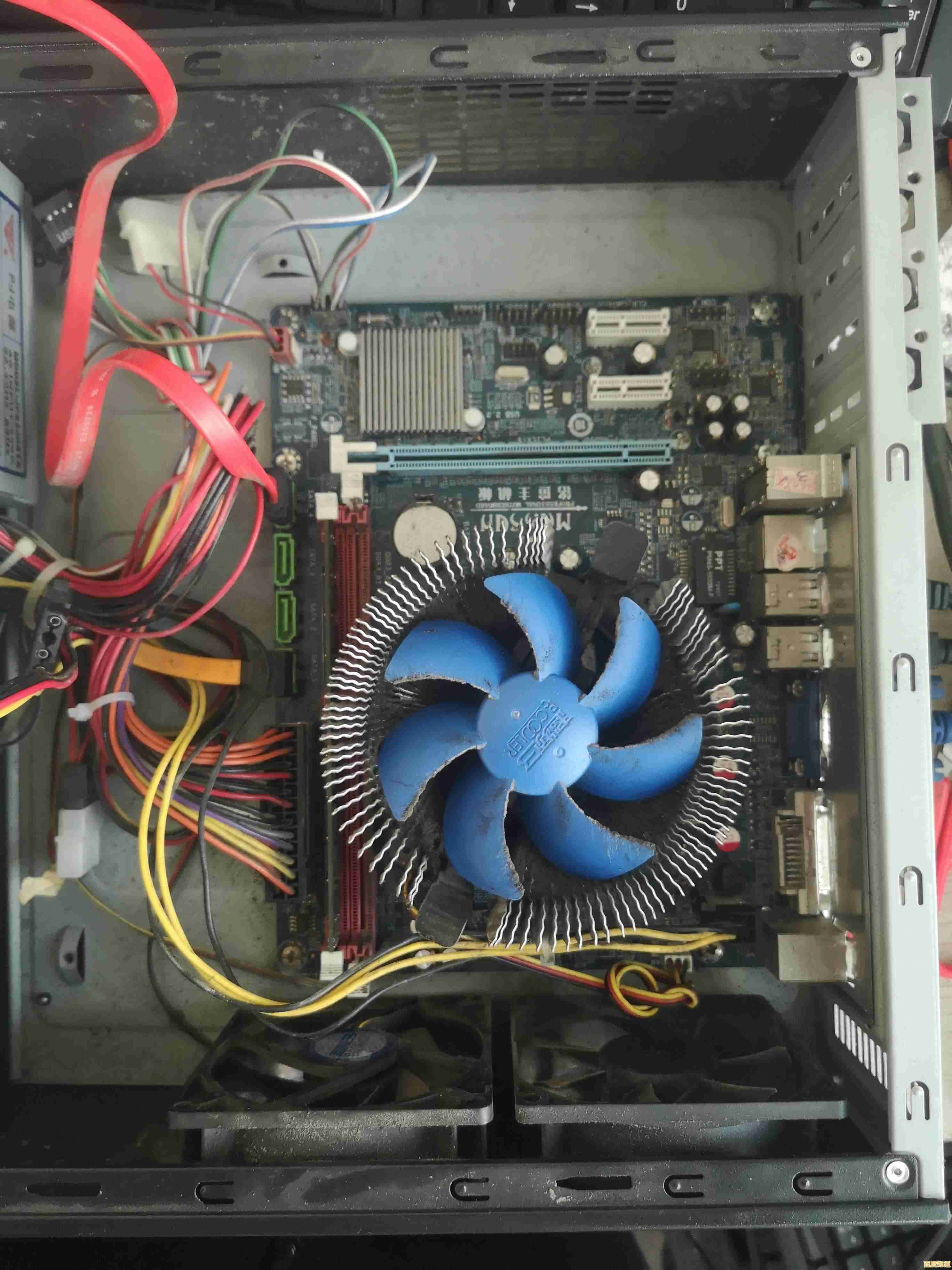 电脑开机后黑屏问题解决指南：详细步骤与实用技巧