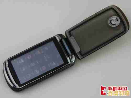 摩托罗拉翻盖手机:经典设计与现代科技的优雅融合 摩托罗拉翻盖手机:经典设计与现代科技的优雅融合