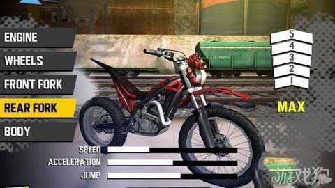 还在寻找能改装摩托车的怀旧竞速游戏?极限摩托1老版本》让你冲刺、腾空、拿高分,不来试试吗?